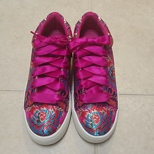 Steve Madden platform sneakers